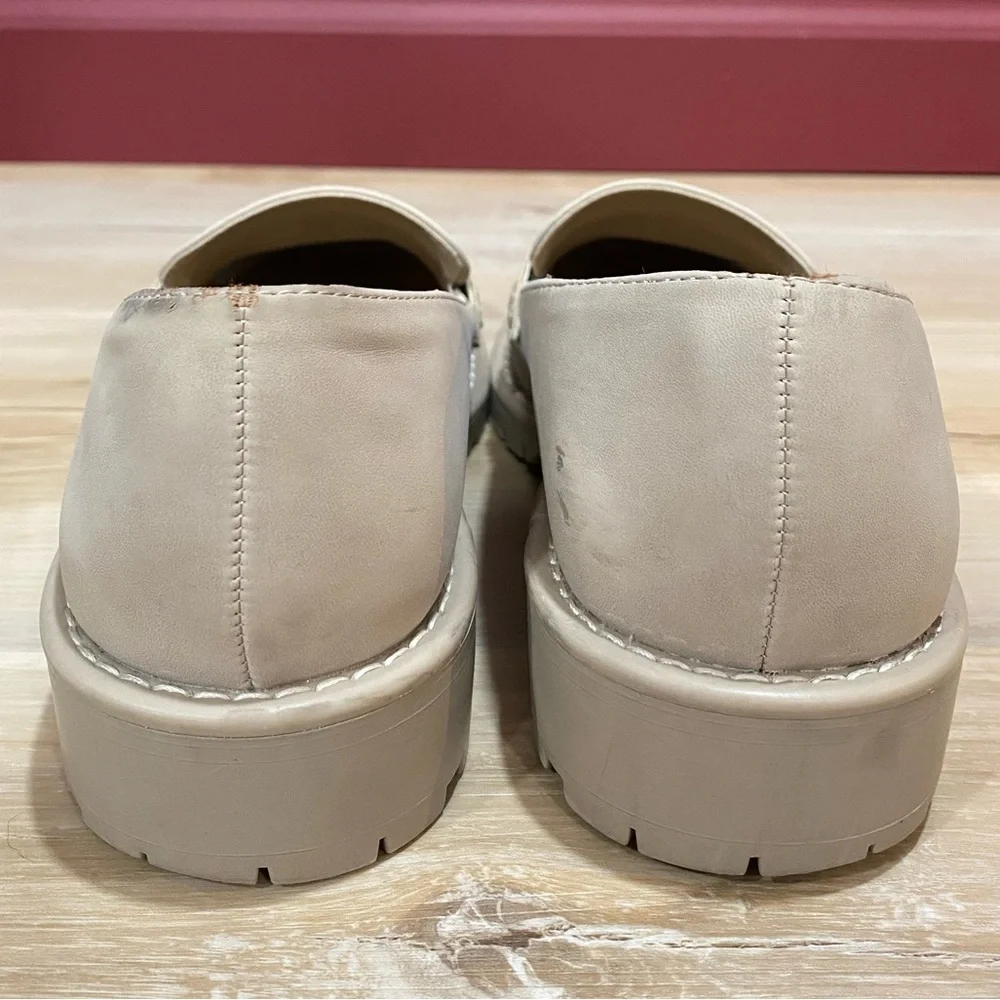 DV by Dolce Vita Cream Tan Beige Carley Loafers Women’s Size 6